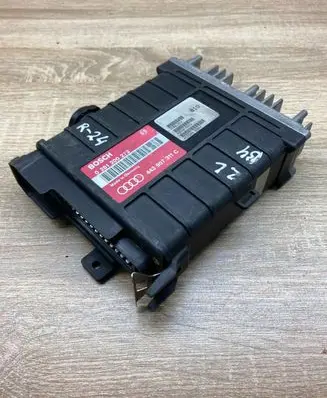 Audi 80 90 S2 B4 Engine control unit/module ECU 443907311C 261200273
