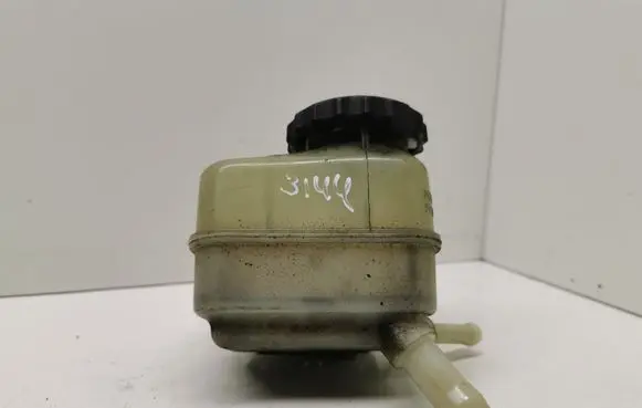 Toyota Avensis T220 Power steering fluid tank/reservoir