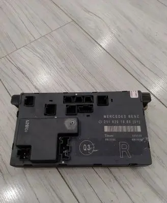 Mercedes-Benz E W211 Door control unit/module 2118201685