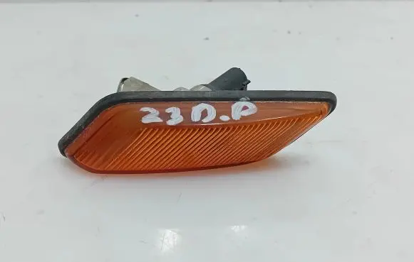 BMW Z3 E36 Front fender indicator light 8360205 016488