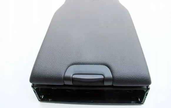 Mercedes-Benz C W205 Rear seat armrest 