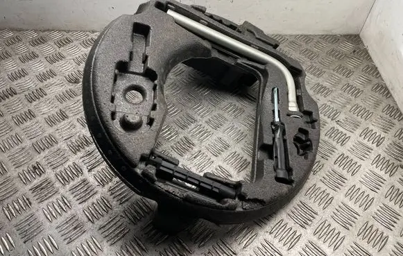 Audi A6 S6 C7 4G Tool set 4G0012109C