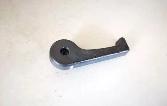 Hyundai i30 Engine bonnet (hood) release handle