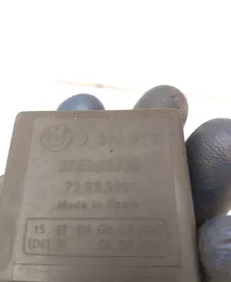 BMW 5 E39 Glow plug pre-heat relay 2246919