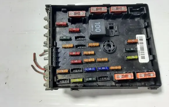 Volkswagen PASSAT B6 Fuse module 3C0937125