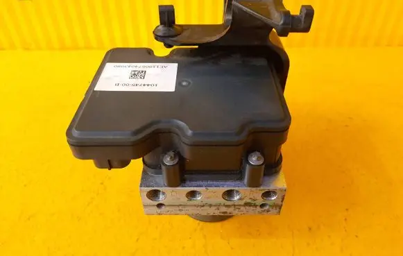 Tesla Model 3 ABS Pump 104474500B