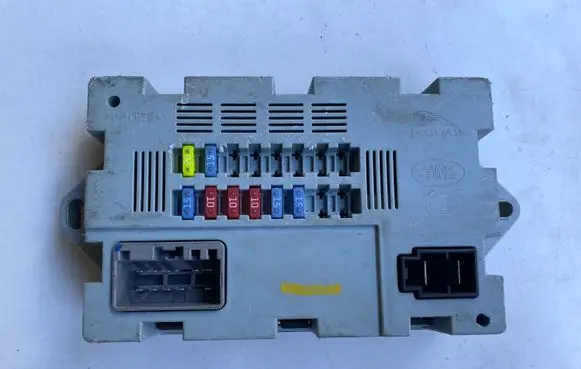 Land Rover Discovery Sport Fuse module CPLA14Q073AA 73707520 1503050931