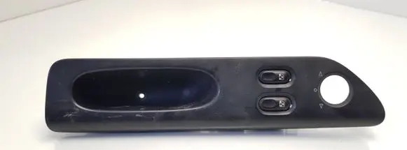 Renault Laguna I Electric window control switch 7701672454E 7700822335