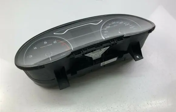 Audi A3 S3 8V Speedometer (instrument cluster) 8V0920871H G1182