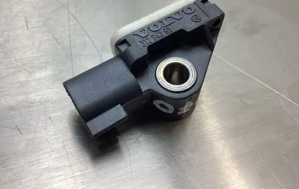 Volvo V70 Airbag deployment crash/impact sensor 31264395 702832 251109