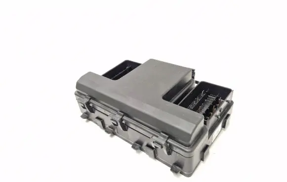 Ford Mondeo MK V Fuse module FG9T14A067EE G2811 13302257