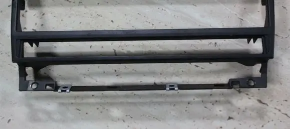 BMW 5 E39 Radio/GPS head unit trim 8247302