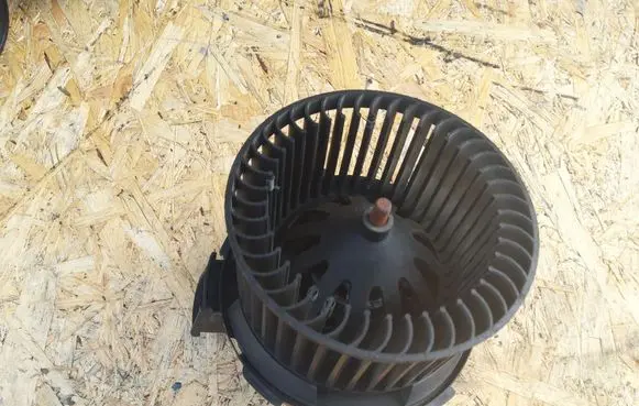 Peugeot 206 Heater fan/blower 55767