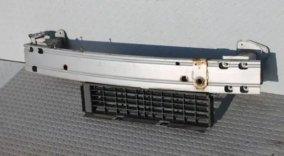 Nissan Qashqai Front bumper support beam F20304EAMA 620904EA0A
