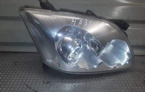 Toyota Avensis T250 Headlight/headlamp H112V55W