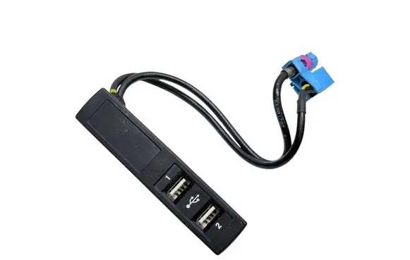 Mercedes-Benz S W222 USB socket connector A2228200915