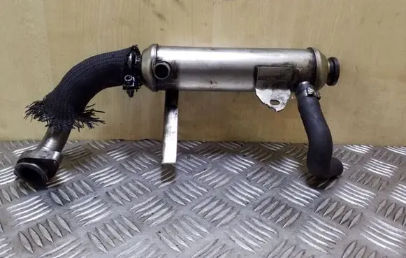 Opel Signum EGR valve cooler 55182589
