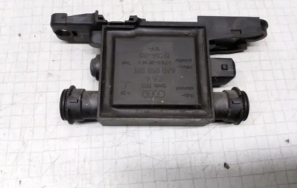 Audi 100 S4 C4 Central locking motor 4A0959981