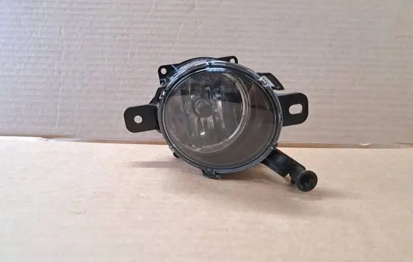 Opel Zafira B Front fog light 94708774 662588537