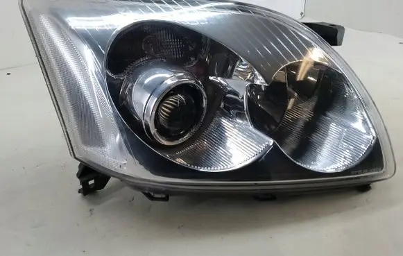 Toyota Avensis T250 Headlight/headlamp 20-A369R
