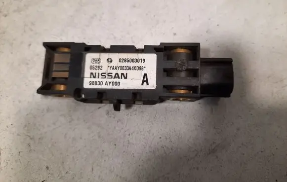 Nissan Primera Airbag deployment crash/impact sensor 0285003019 98830AY000