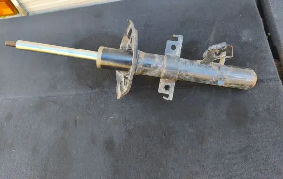Nissan Qashqai Front shock absorber/damper 54303HV01A
