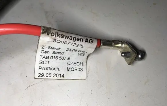 Skoda Octavia Mk3 (5E) Positive cable (battery) 5Q0971228L