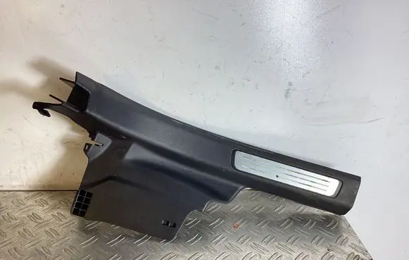Volvo S90, V90 Side skirt rear trim 31377618