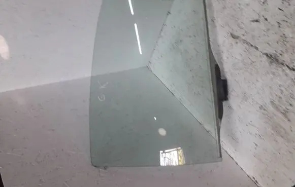 Peugeot 607 Rear door window glass