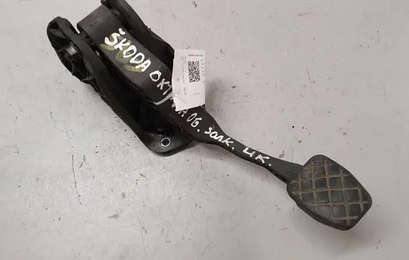 Clutch pedal