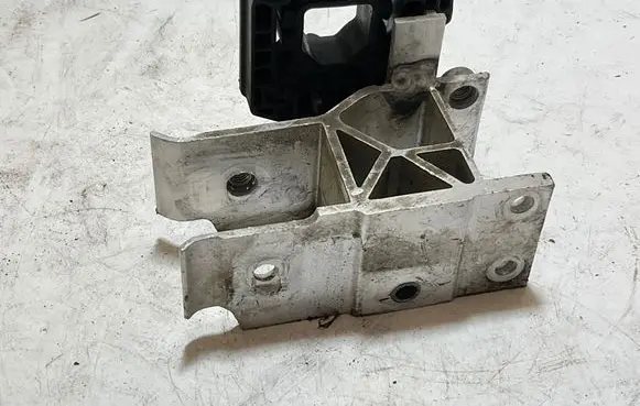 BMW X5 G05 Radiator support slam panel bracket 51117421635