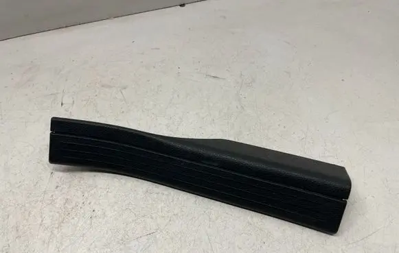 Mercedes-Benz C W204 Rear sill trim cover A2046860236