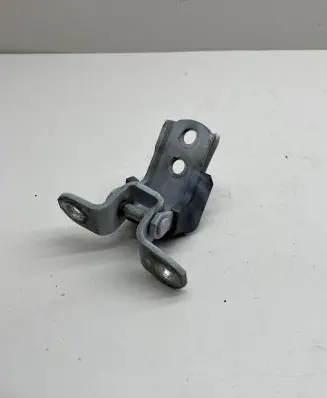 Lexus IS 220D-250-350 Front door upper hinge