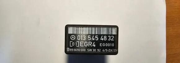 Mercedes-Benz E W124 Other relay 0135454832 898690000