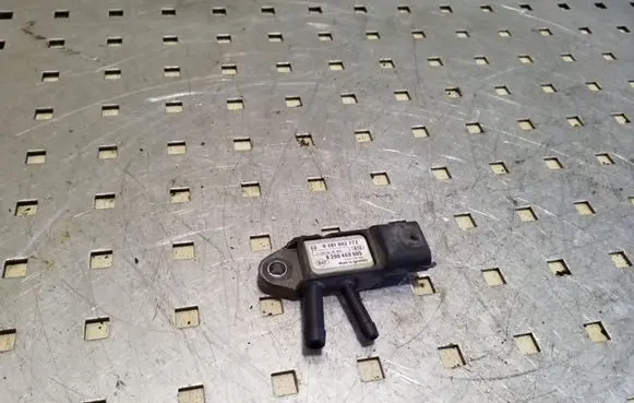 Nissan X-Trail T31 Exhaust gas pressure sensor 8200469905 0281002772