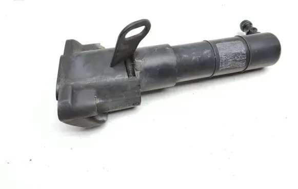 Volvo XC90 Headlight washer spray nozzle 