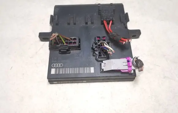 Audi A4 S4 B6 8E 8H Comfort/convenience module 8E0907279C