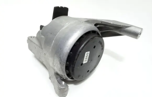 Porsche Panamera (971) Engine mount bracket 971199384