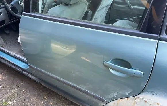 Volkswagen PASSAT B5 Rear door