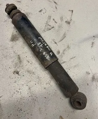 Mitsubishi Pajero Rear shock absorber/damper