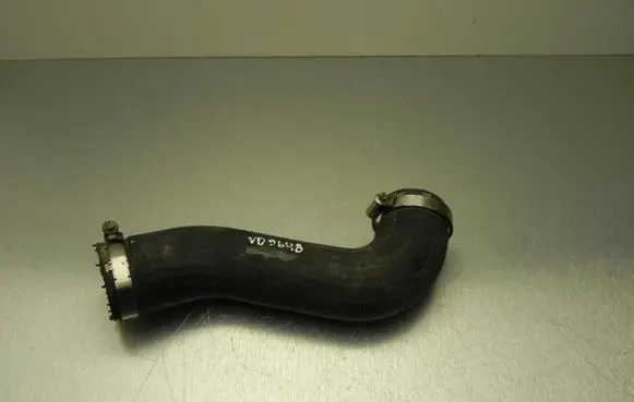 Audi A1 Air intake hose/pipe 6R0145832B VD9648