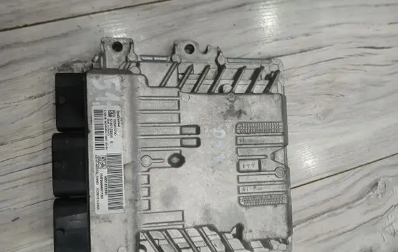Citroen DS3 Engine control unit/module ECU HW9666681180