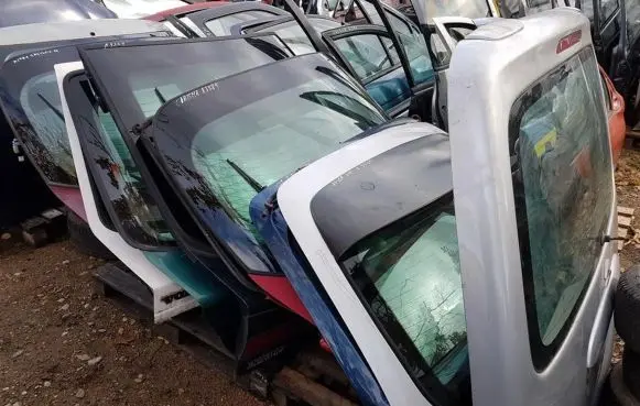 Mitsubishi Carisma Tailgate/trunk/boot lid