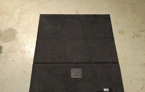 Volkswagen PASSAT B6 Trunk/boot mat liner CZBL1369863