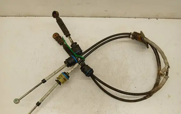 Volvo V50 Gear shift cable linkage 30759150