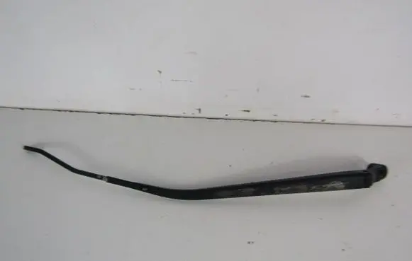 Chevrolet Rezzo Front wiper blade arm 
