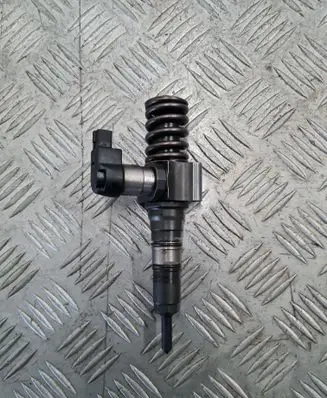Volkswagen PASSAT B6 Fuel injector 000130073SX
