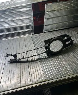 Audi A6 S6 C6 4F Front fog light trim/grill 4F0807682