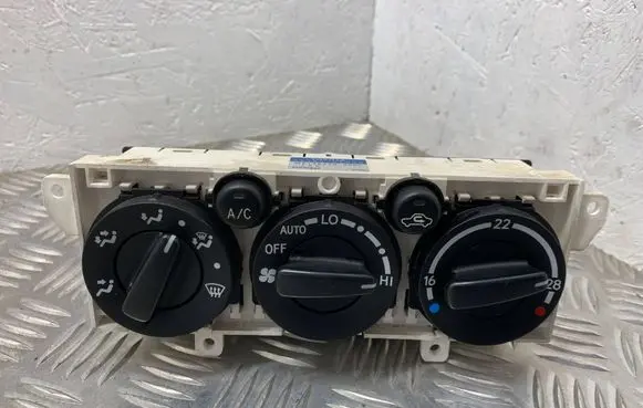 Toyota Avensis T220 Climate control unit 5590005090 MB1464308380