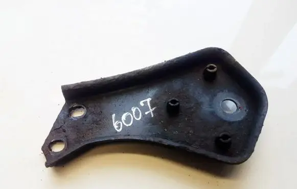 Mercedes-Benz C AMG W204 Engine mounting bracket A2043520246